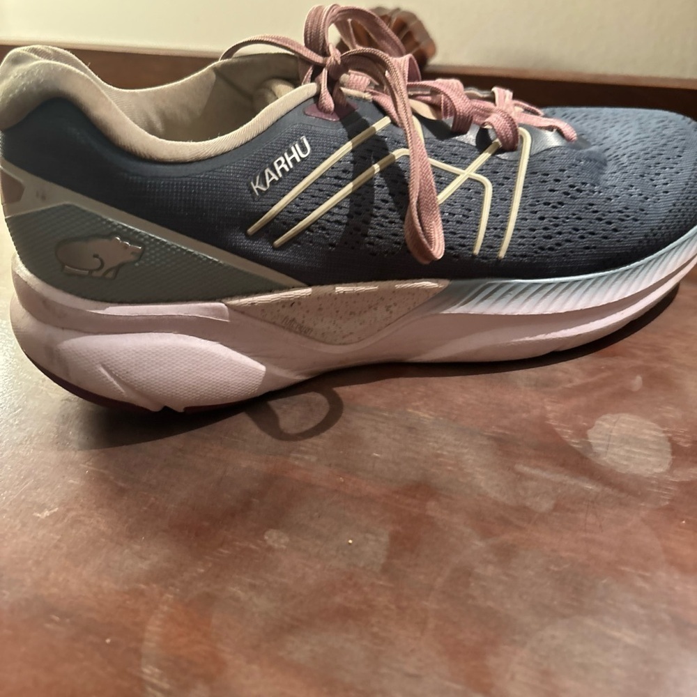 Karhu Women's Navy and Pink Sneakers - Picture 7 of 10
